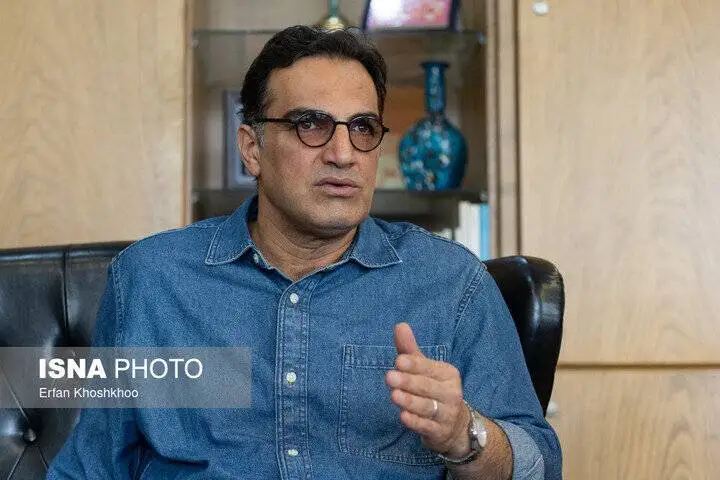 نوبت هنرمندان است که پای تئاتر بایستند  -  روزهای پرشوری را پیش بینی می کنم