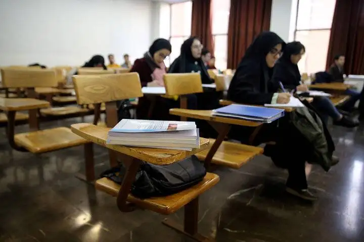کم غذا می خورم اما لاغر نمی شوم، چرا؟ -  تاریخ امتحانات دانش آموزان همچنان بلاتکلیف -  بوم گردی ها زیر آوار تورم و بی سفری مردم