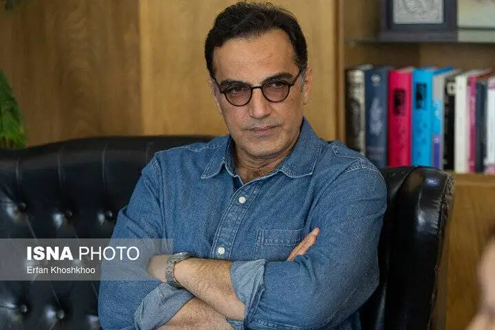نوبت هنرمندان است که پای تئاتر بایستند  -  روزهای پرشوری را پیش بینی می کنم