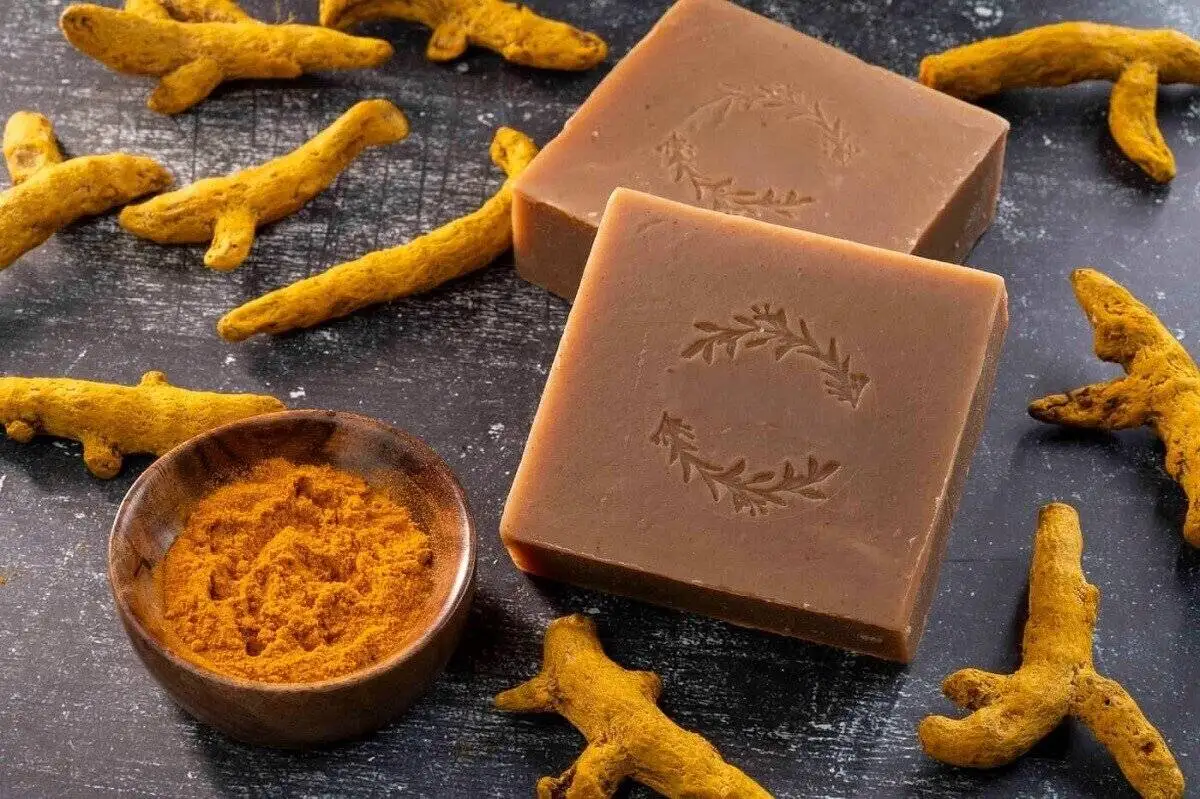 دلیل عود جوش و حساسیت های پوستی در بهار چیست؟ -  صابون زردچوبه و شیر الاغ موثر است؟ -  شوینده های آلوئه ورا و چای سبز چطور؟