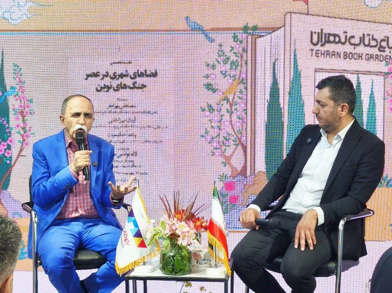 روز ششم (اردی بهشت کتاب)، دوشنبه ای شلوغ و پرمخاطب - ونمایی از رمانی پس از 12 سال بازنویسی