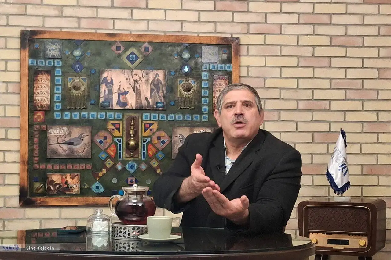 عباس جدیدی: با علیرضا دبیر پدرکشتگی ندارم، کاپیتان و بزرگ تر او هستم - در شورای شهر نه در فهرست اصولگراها بودم و نه در فهرست اصلاح طلب ها!