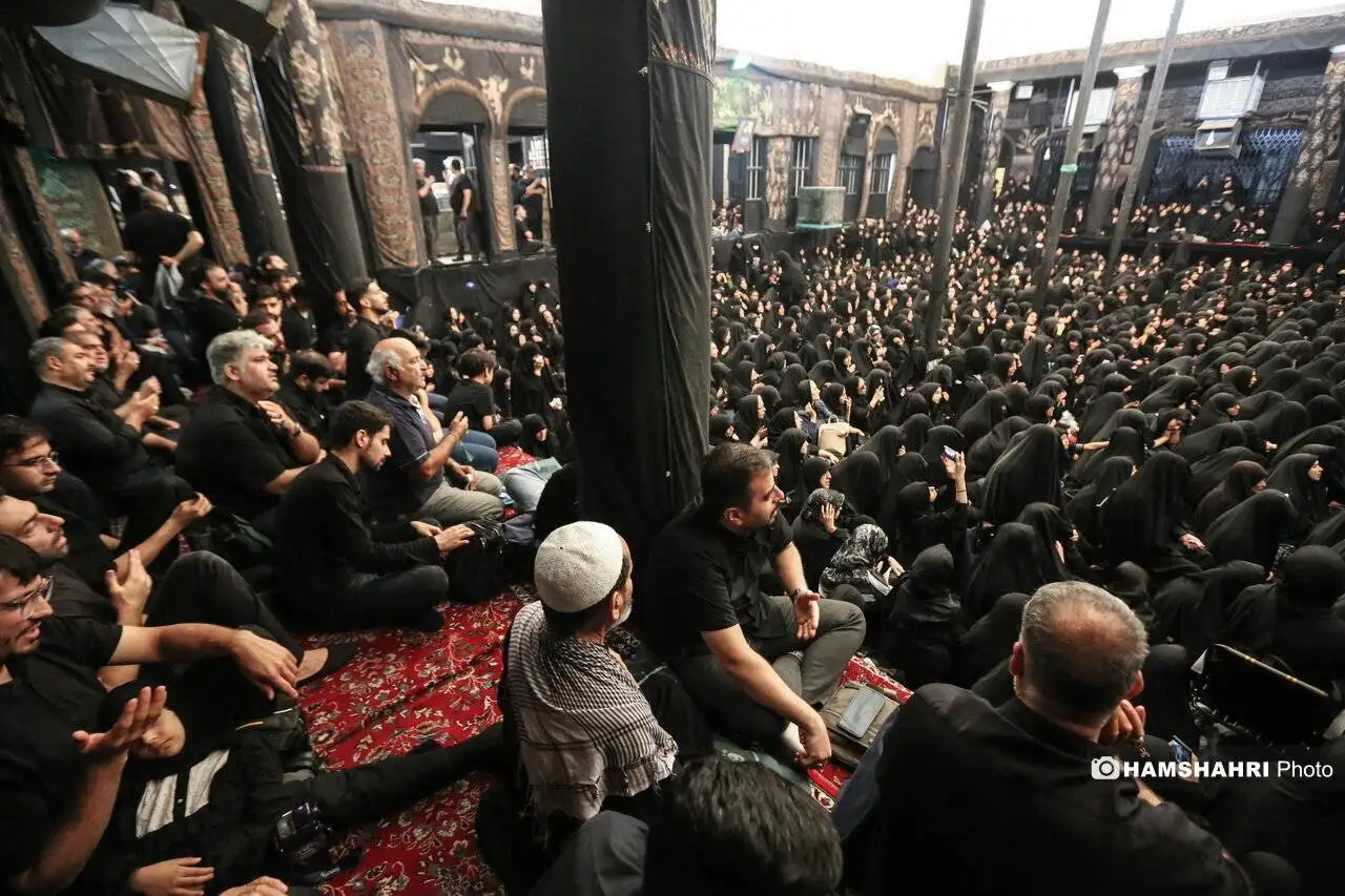 وقتی تهران حسینیه شد  -  برپایی آیین های سنتی و پرشور تاسوعا و عاشورا در محله های پایتخت