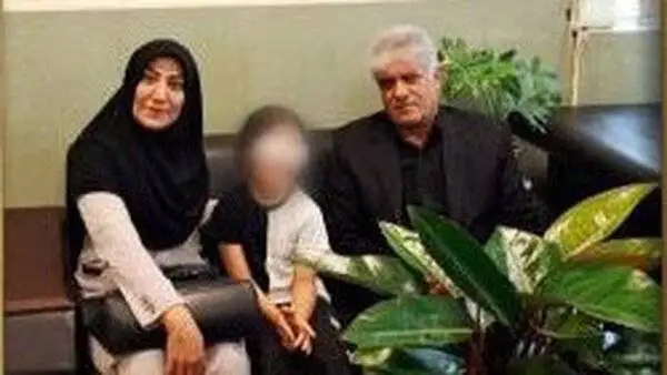 بازگرداندن بینایی به دختر دانش آوز + عکس