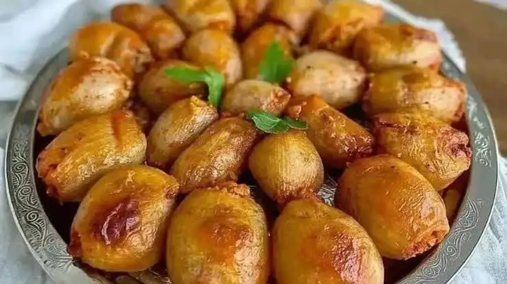 دلمه پیاز مجلسی؛ این دستور پخت طعمش از همه دلمه ها خاص تر است