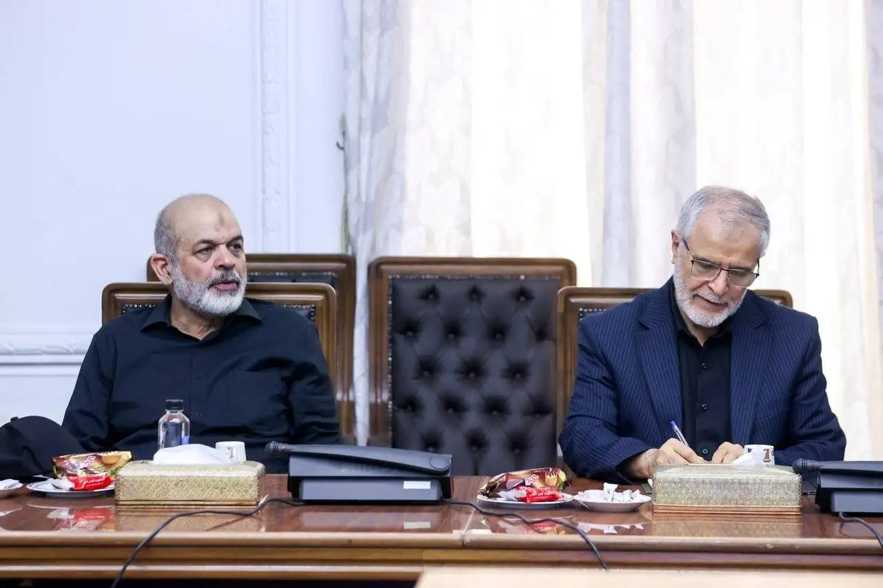 نخستین تصاویر از سردار احمد وحیدی پس از جنگ در 2مراسم - عارف و 2 فرمانده عالیرتبه سپاه در یک قاب