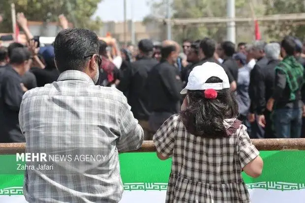 راهنمای حضور ایمن در مراسم طولانی؛ از کم آبی تا گرمازدگی - قبل از خروج از خانه چه کار کنیم؟ - هشدار پزشکان: گرمازدگی را با خستگی اشتباه نگیرید