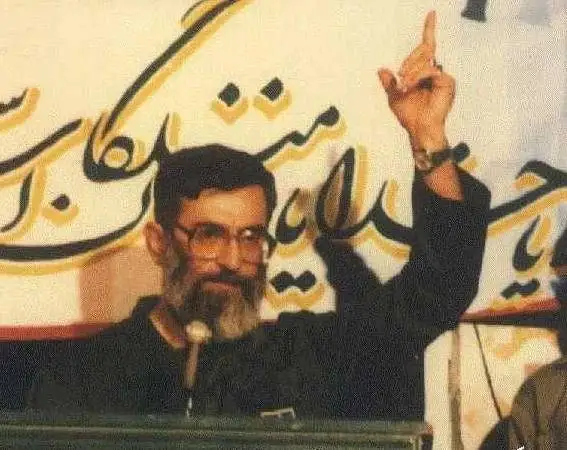 سیاست خارجی در دهه نخست انقلاب - روایت هایی از ماموریت های دیپلماتیک رهبر شهید - آیت الله سید علی خامنه ای به کدام کشورهای جهان سفر کردند؟