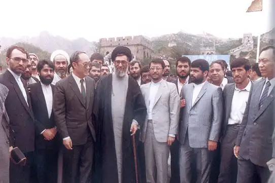 سیاست خارجی در دهه نخست انقلاب - روایت هایی از ماموریت های دیپلماتیک رهبر شهید - آیت الله سید علی خامنه ای به کدام کشورهای جهان سفر کردند؟