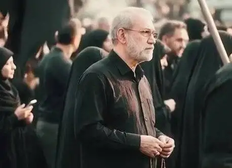 ویدیو  -  تصویرسازی با هوش مصنوعی از حضور شهید علی لاریجانی در آخرین دیدار