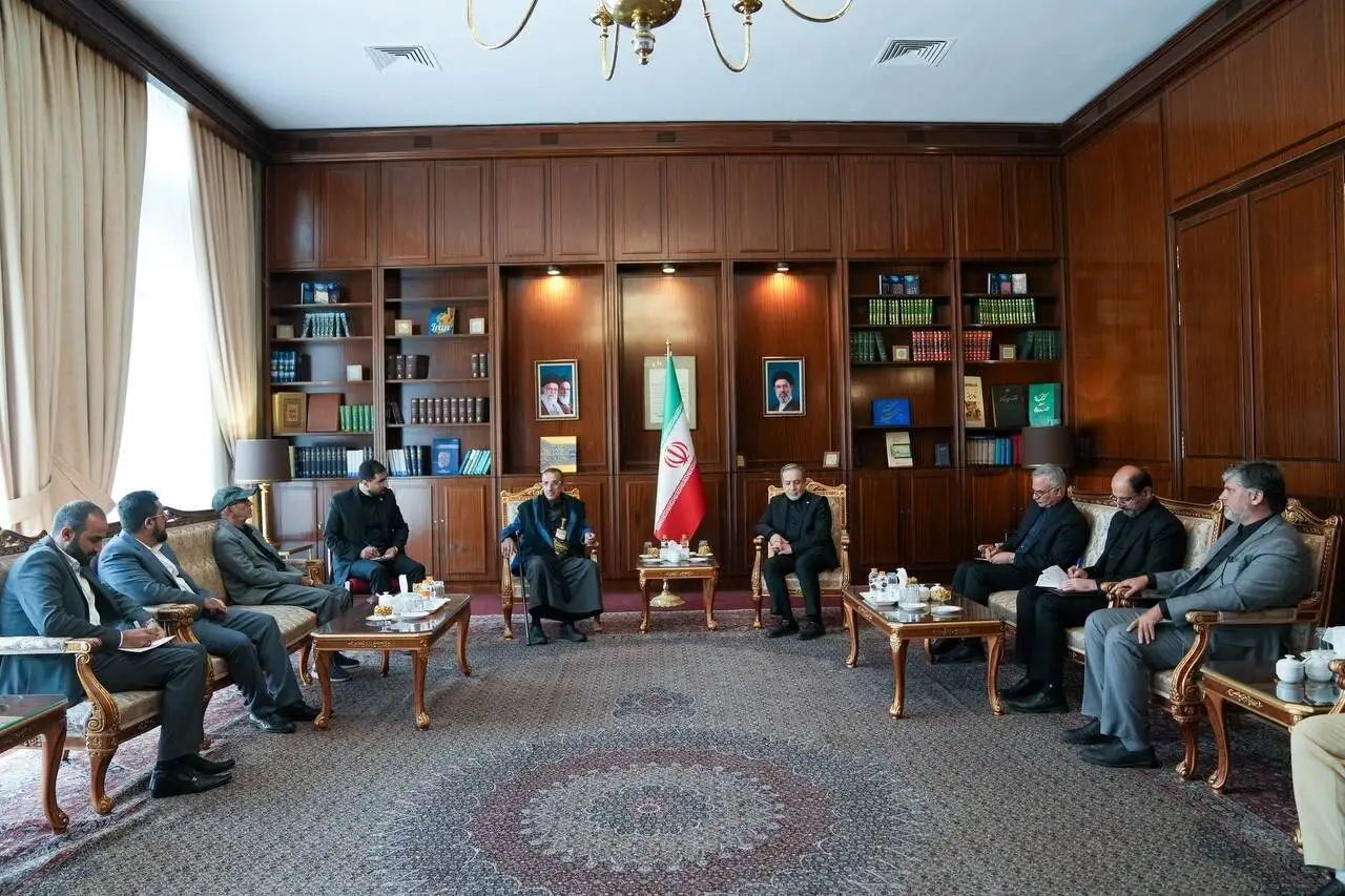 عراقچی: آمادگی ایران برای رفع محاصره و اجرای نقشه صلح یمن + عکس