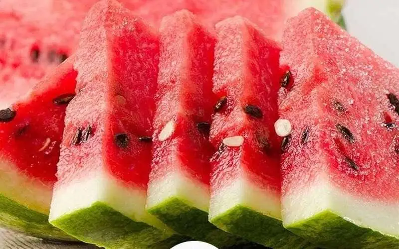 فقط این میوه می تواند شما را از گرمای پرفشار تابستان نجات دهد + 6 روش جالب برای خوردن آن