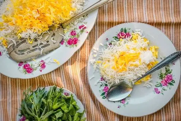شوری برنج را چگونه بگیریم؟؛ 5 راه حل برای رفع شوری برنج