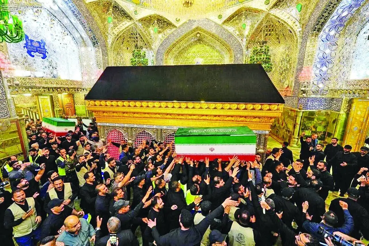 بدرقه در خانه پدری -  تصاویری از تشییع پیکر قائد شهید در عراق
