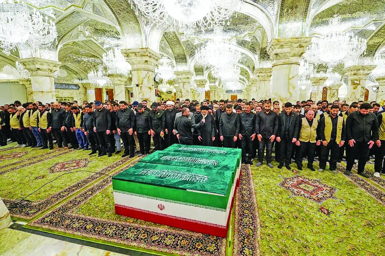 بدرقه در خانه پدری -  تصاویری از تشییع پیکر قائد شهید در عراق
