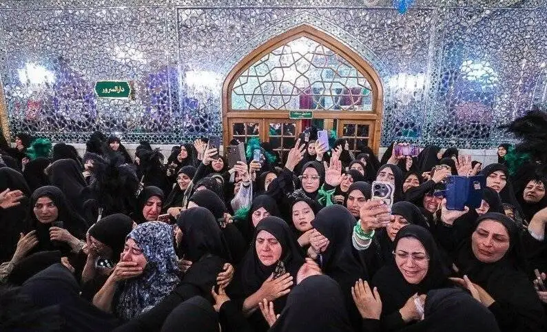 همسایه خورشید - گزارش تصویری از حضور میلیونی زائران در رواق دارالذکر حرم رضوی