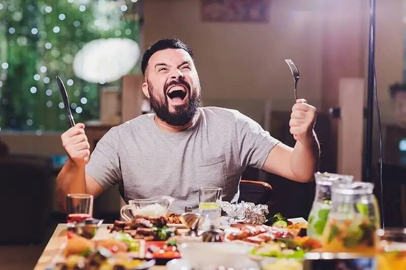 چرا همیشه گرسنه هستید؟ ؛ 8 علت پنهان گرسنگی همیشگی