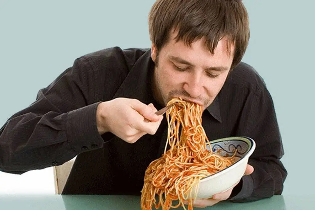 چرا همیشه گرسنه هستید؟ ؛ 8 علت پنهان گرسنگی همیشگی