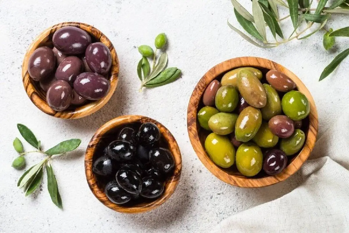 8 خوراکی سیاه با فواید شگفت انگیز برای بدن