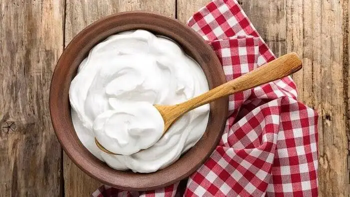 با مصرف روزانه این نوع ماست دیرتر پیر می شوید