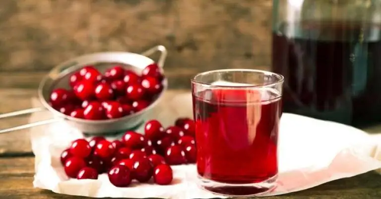 چگونه شربت آلبالو خوشرنگ درست کنیم ؟ - درست کردن شربت آلبالو بدون شکر با 3 روش