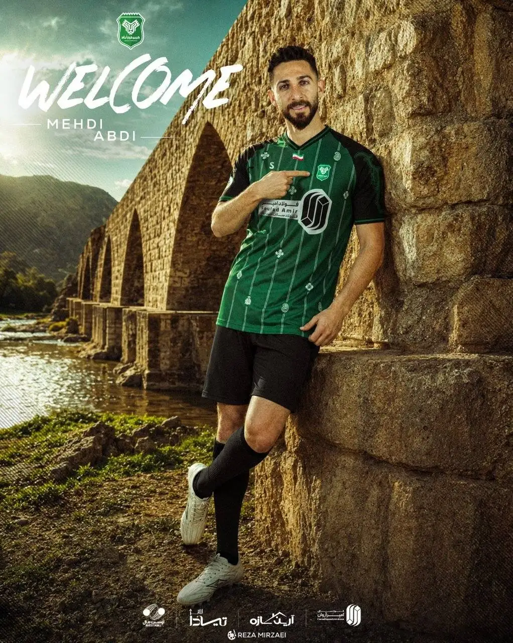 تصویر  -  مهاجم سابق پرسپولیس و تراکتور در خیبر