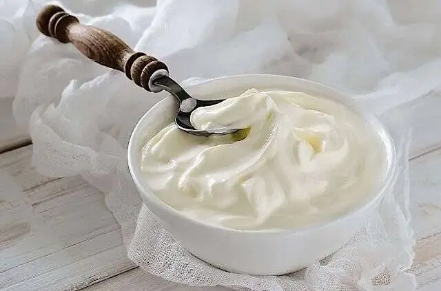 درست کردن ماست چکیده از ماست ؛ چکار کنیم ماست کشدار شود ؟  -  ماست چکیده را با چی بخوریم ؟