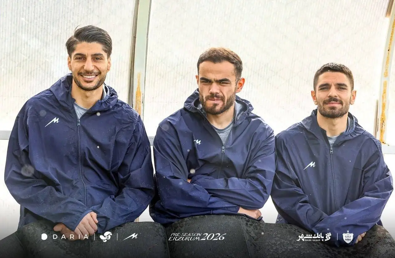 تصویری از نیمکت خوفناک پرسپولیس با دو ستاره! - شماره 10 به ارزروم رسید