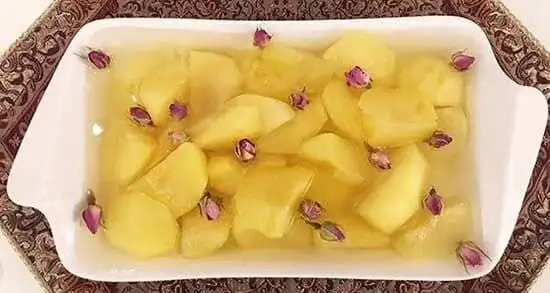 درست کردن کمپوت سیب خانگی بدون مزه آهنی قوطی های شرکتی