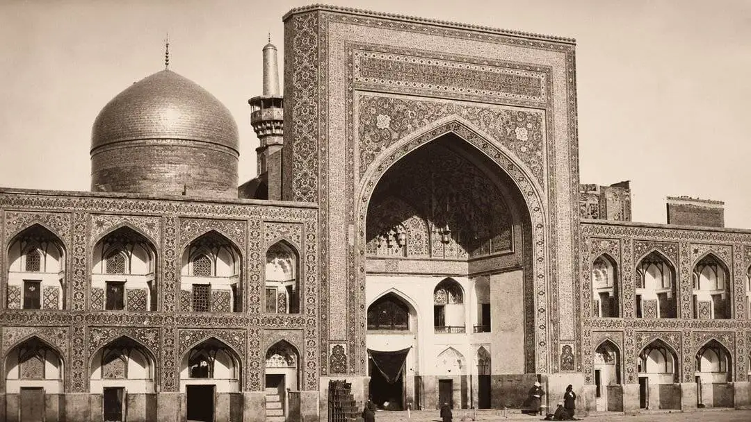 تصاویری قدیمی از حرم امام رضا(ع) در 160 سال قبل