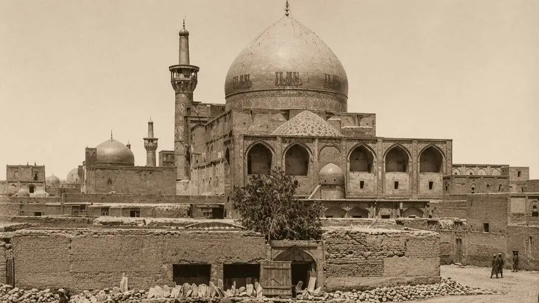 تصاویری قدیمی از حرم امام رضا(ع) در 160 سال قبل