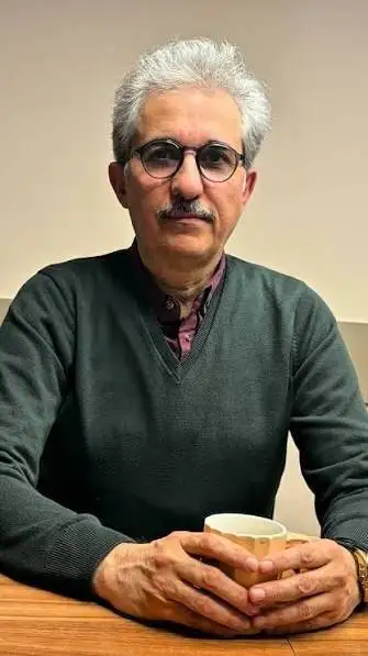 توضیحات یک متخصص درمورد تبلیغات اینستاگرامی خداحافظی با عینک بعد از 50 سالگی؛ واقعیت یا شایعه؟