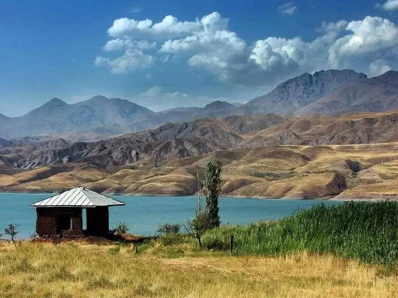 کنار آب، دور از گرما؛ 6 مقصد آبی در تعطیلات مرداد - بهترین دریاچه های نزدیک تهران برای آخر هفته