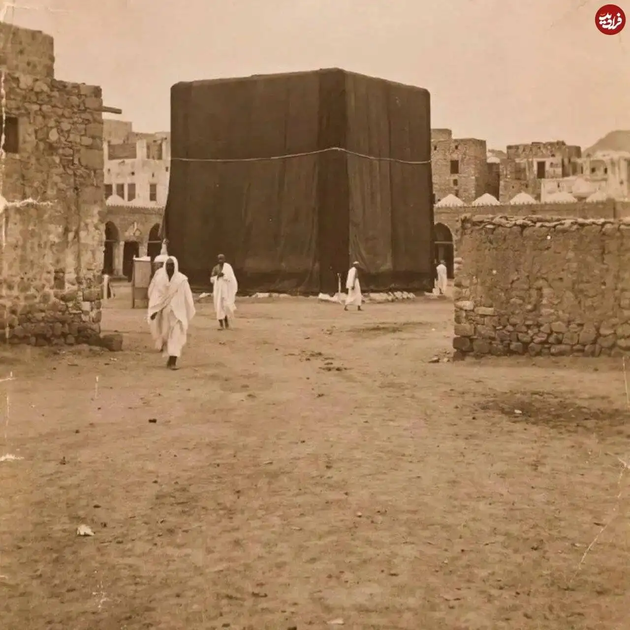 قدیمی ترین عکس ثبت شده از کعبه؛ سال 1259 خورشیدی