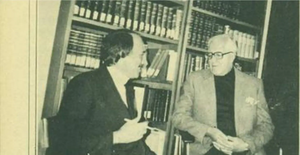 در مملکت ما تاریخ در ایجاد نابغه همیشه خست نشان داده است - آن که تجددخواهی را با بی دینی یکی می گیرد در اشتباه است