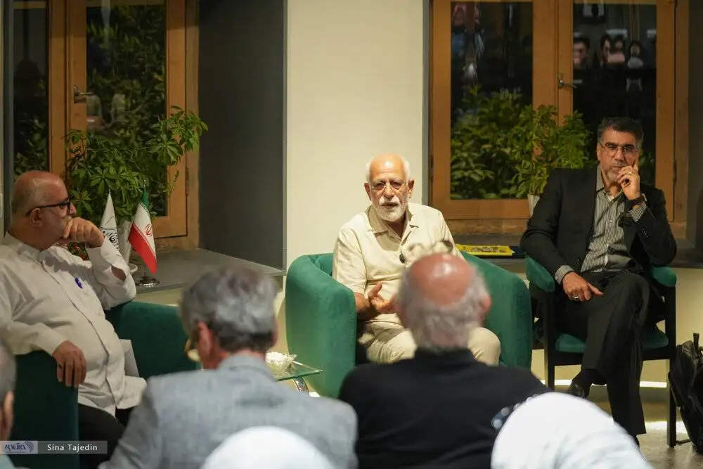 این که در جنگ روایت ها صدای مان به جایی نمی رسد، محصول غیب امثال عبدالله گیویان است - تصاویر