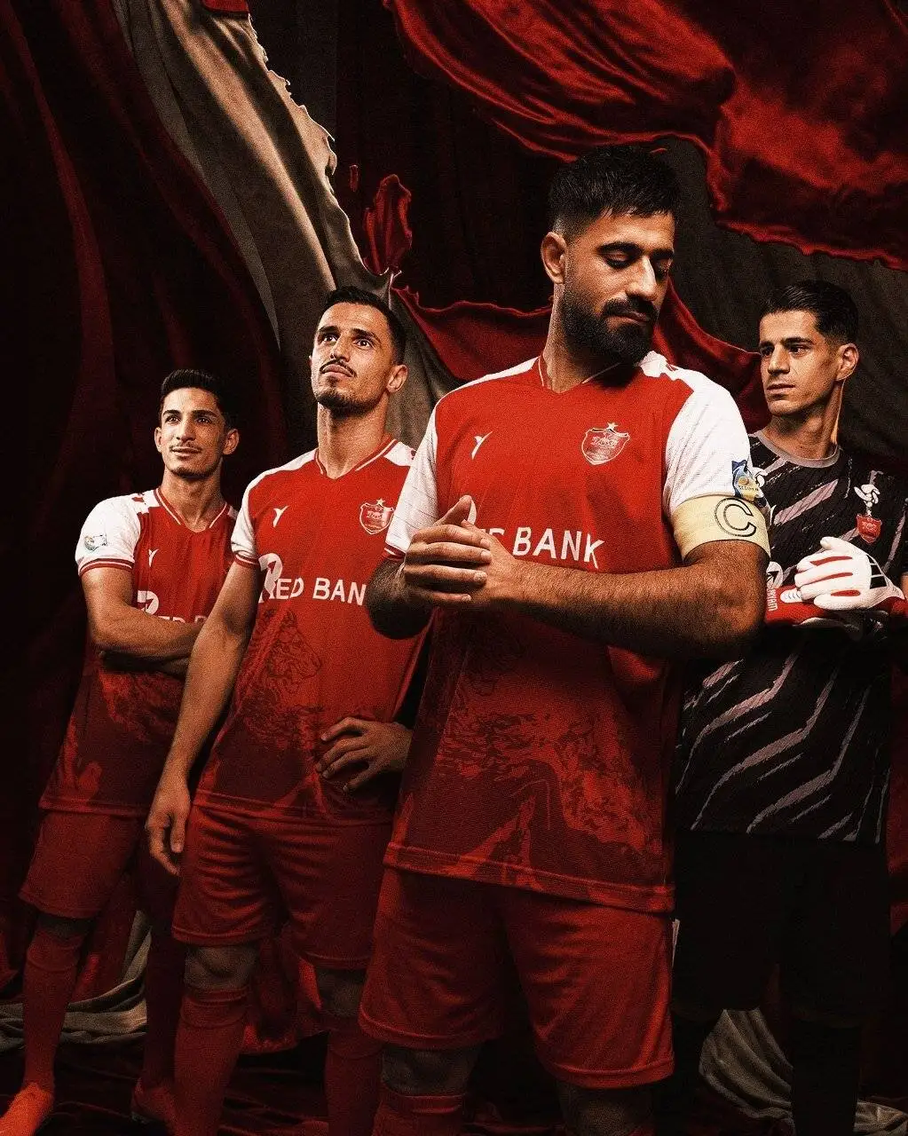 تصویر - رونمایی از پیراهن پرسپولیس برای فصل جدید
