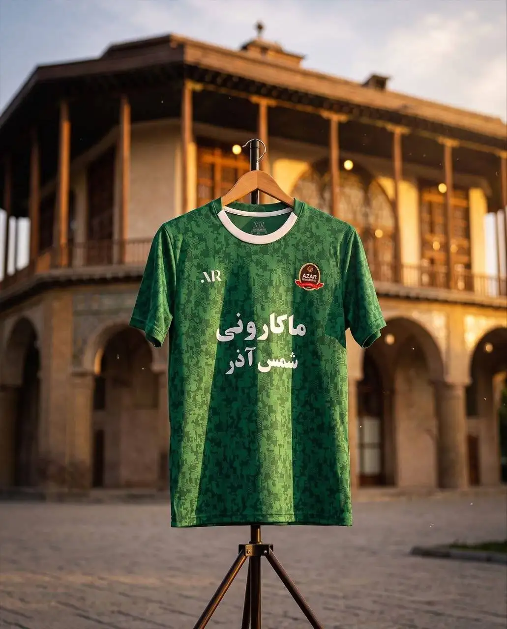 پیراهن های 18 تیم لیگ برتری برای فصل جدید؛ از جنگ شیرهای استقلال و پرسپولیس تا طرح متفاوت تراکتور
