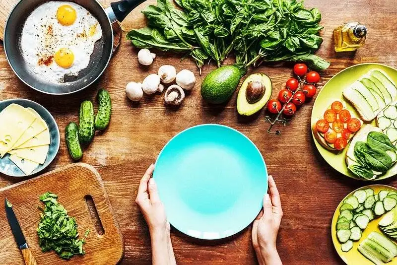 این خوراکی ها کلسترول بد را پایین می آورند؛ حجم غذا مهم تر است یا نوع آن؟