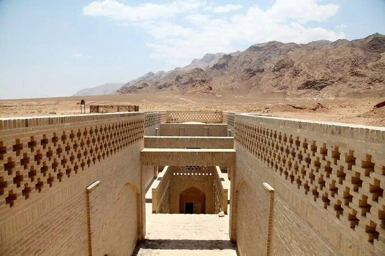 قنات؛ اختراعی تمدن ساز در دل کویر - چرا قنات ایرانی یکی از بزرگ ترین شاهکارهای مهندسی جهان شناخته می شود؟