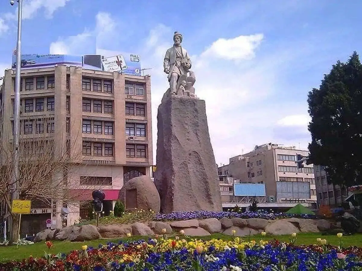 شاهدان خاموش شهر  -  گزارشی تصویری از تندیس های مشاهیر در تهران به بهانه رونمایی از تندیس کمال الملک