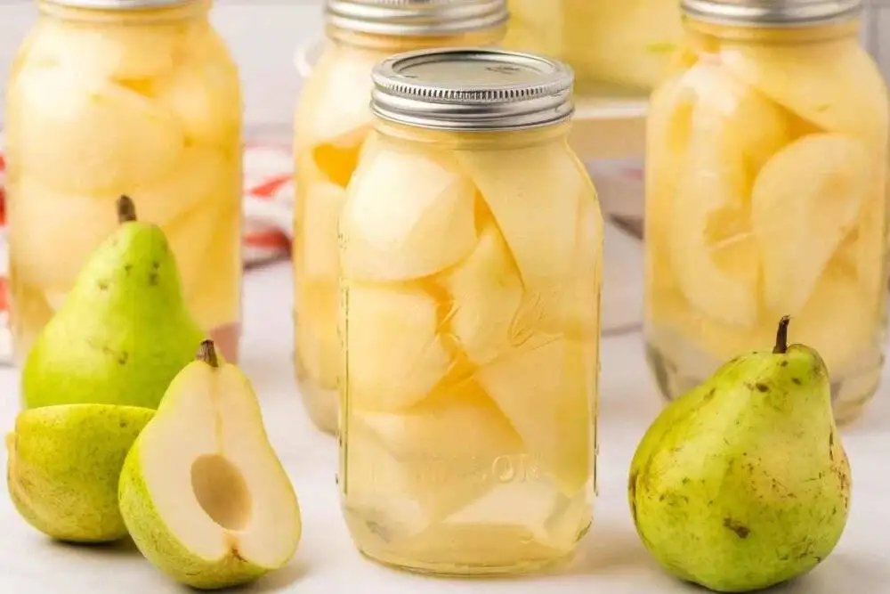 ترشی گلابی خانگی؛ چاشنی متفاوت و خوش طعم برای کنار غذا + درست کردن