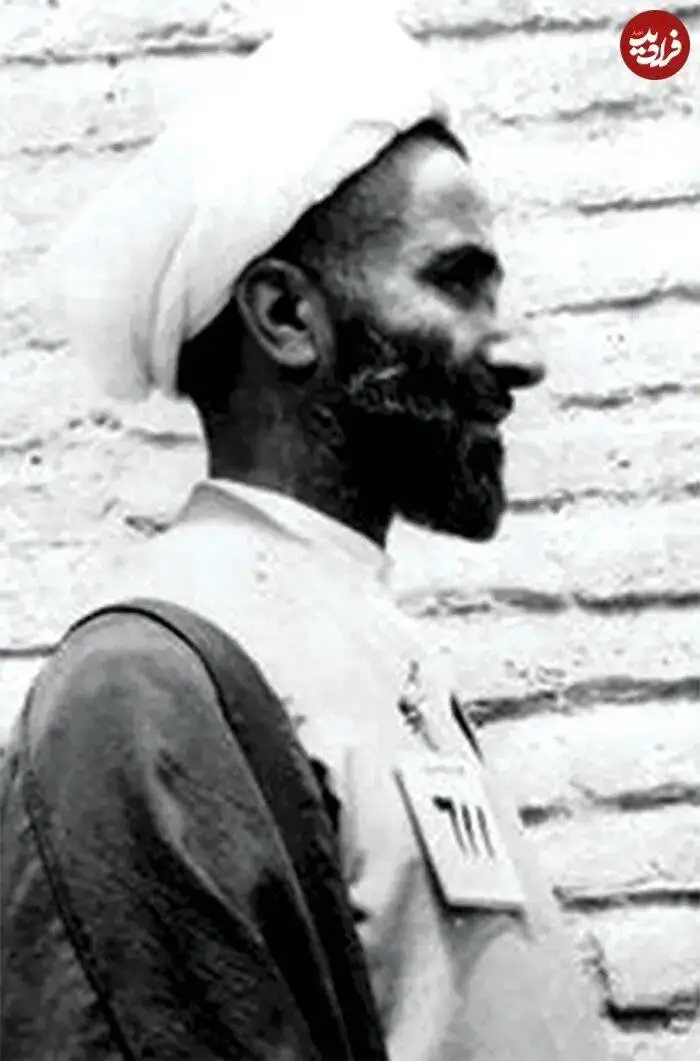 تصویری از آیت الله جنتی هنگام بازداشت