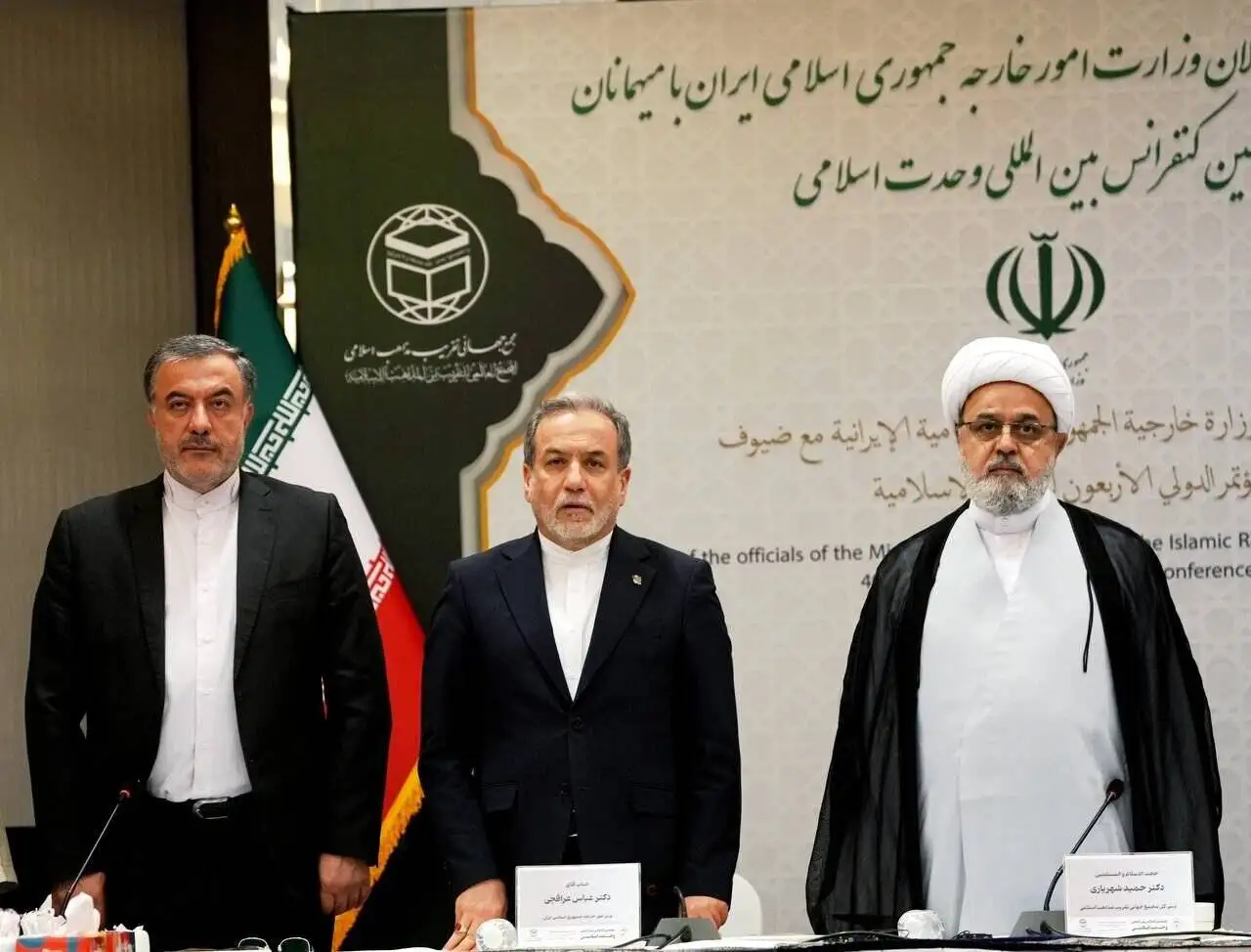عراقچی: نهضت خونخواهی رهبر شهید ادامه خواهد داشت - ایران در مقابل نقض آتش بس کوتاه نمی آید - خواهان روابط گسترده با همه کشورهای اسلامی هستیم