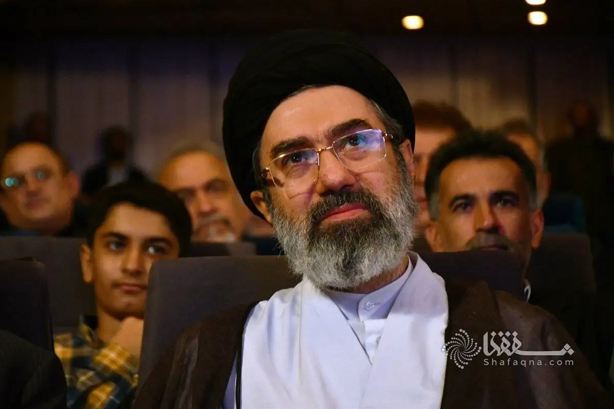 تصویر تازه منتشر شده از آیت الله سیدمجتبی خامنه ای؛ ببینید
