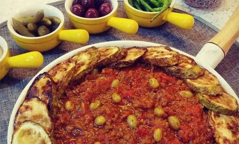 قیمه توماتیز ؛ خورشت محبوب و خوشمزه کردها با یک دستور ساده
