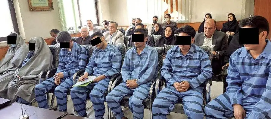 محاکمه باند مخوف آدم ربایی و قتل+ تصویر - 2 زن جوان در بین متهمان