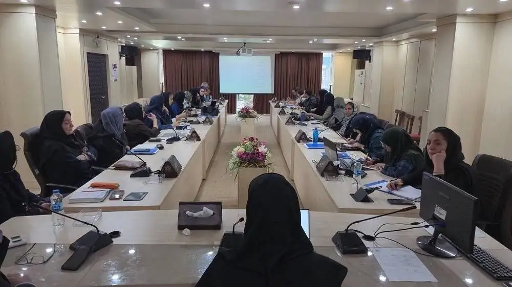 برگزاری 2 کارگاه و 3 نشست در (مدرسه تابستانی آموزش زبان فارسی به غیرفارسی زبانان)