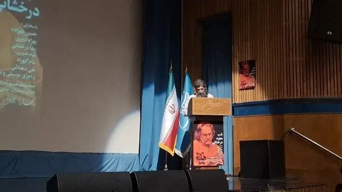 شب مجید درخشانی برگزار شد - از سخنرانی حسین علیزاده تا آواز وحید تاج