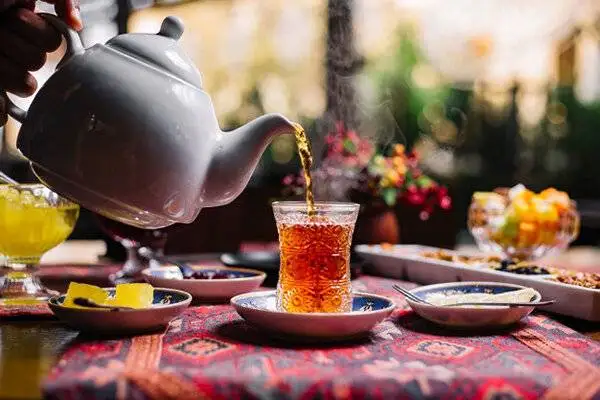 وقتی غم به سراغتان آمد، برایش یک فنجان چای بریزید؛ احساسات ما شبیه مهمان اند